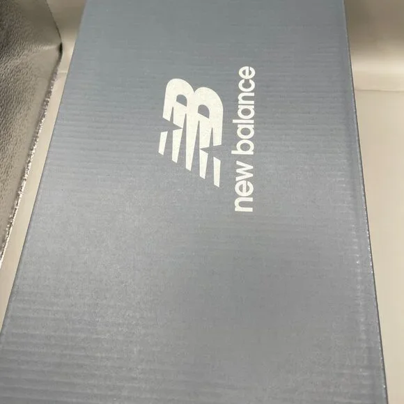 NEW BALANCE 2002 5.5